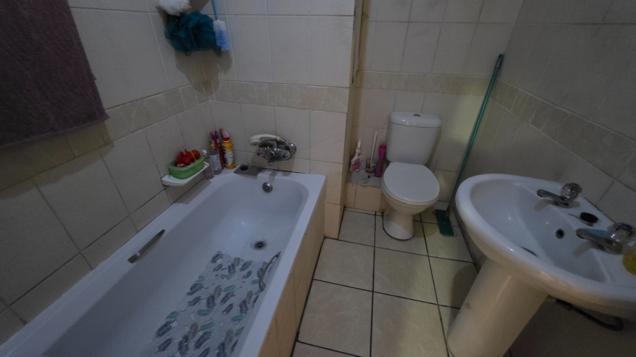 2 Bedroom Property for Sale in Heiderand Western Cape